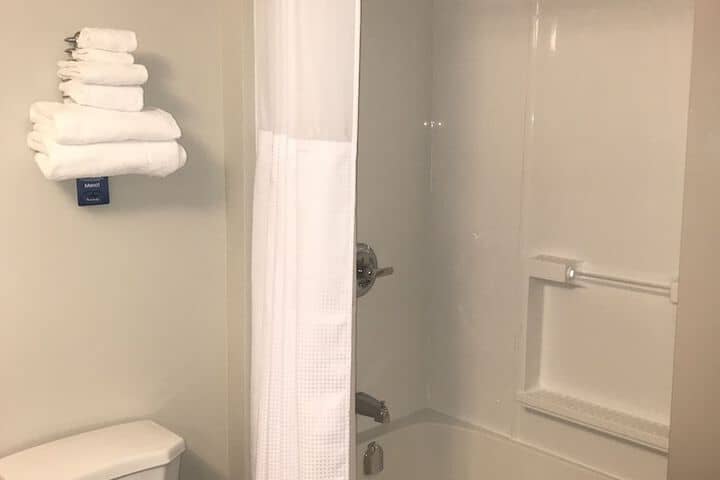 Room 14 of 27