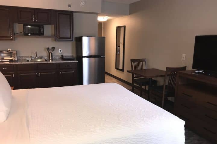 Room 5 of 27